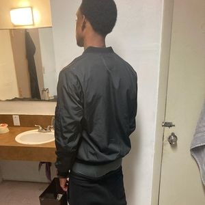 Meet your Posher, Gripper